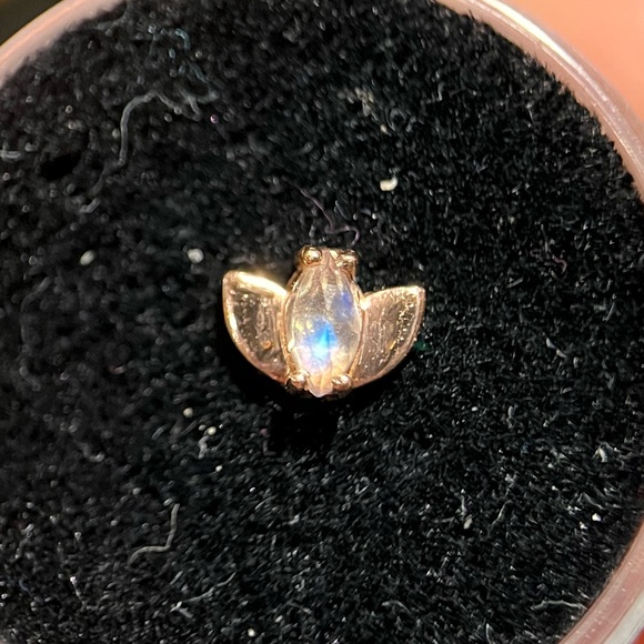 *SOLD* Alchemy Adornment Rose Gold Lotus Threadless End - Picture 3 of 15